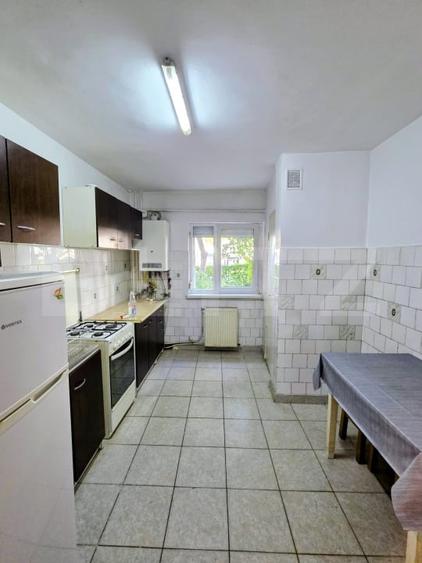Apartament cu 3 camere decomandat, mobilat în Mănăștur
