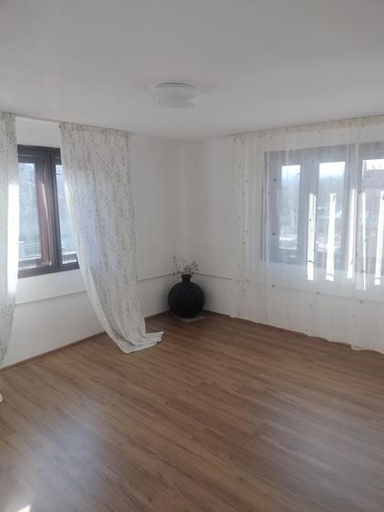Casă cu 1 camere în Plaiuri