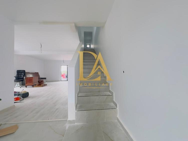 Casă cu 4 camere cu Teren 350 Mp în Central