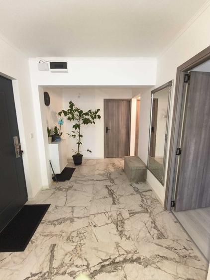 Apartament cu 3 camere decomandat în Păulești