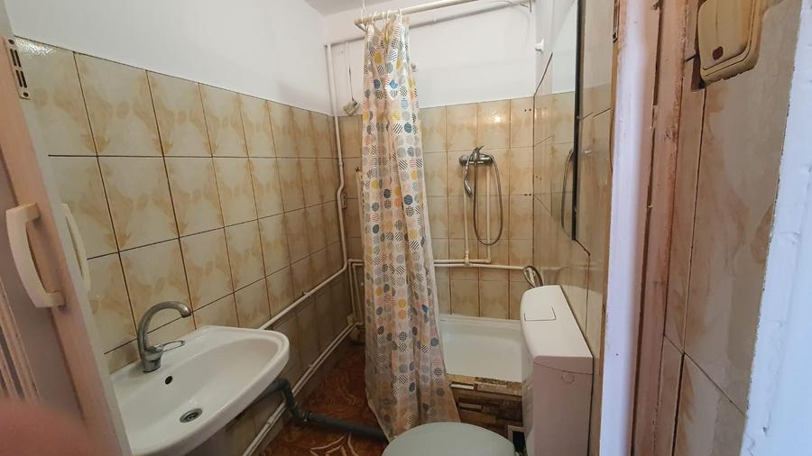 Garsonieră decomandată în Canta