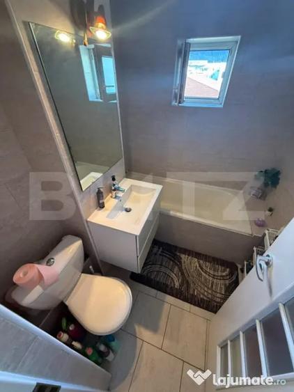 Apartament cu 3 camere decomandat în Ștefan cel Mare