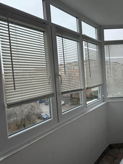 Garsonieră decomandată în 1 Mai