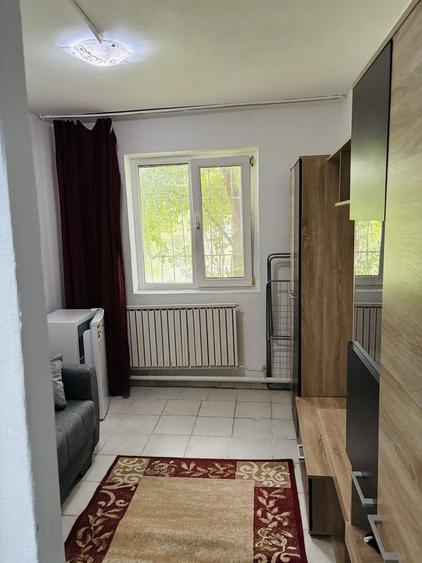 Garsonieră decomandată în Complex Studențesc