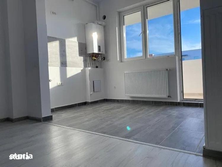 Apartament cu 3 camere în Sâmboleni