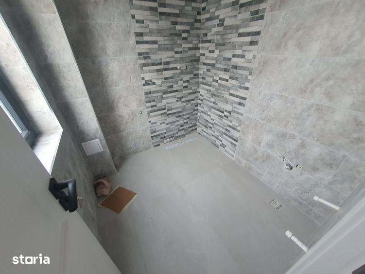 Casă cu 3 camere cu Teren 300 Mp în Central