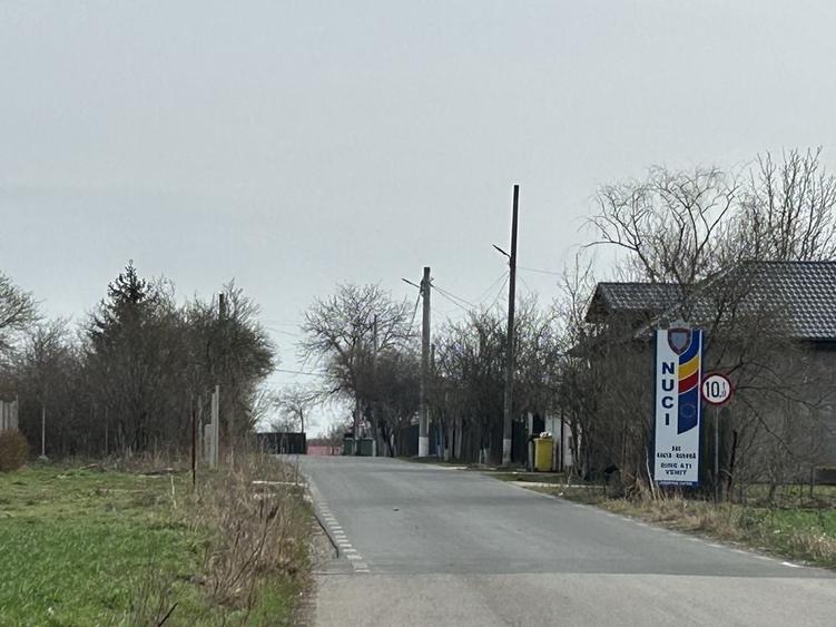 Spațiu comercial, în Nuci