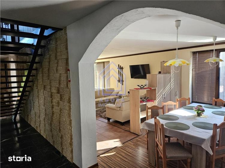 Casă cu 5 camere cu Teren 780 Mp în Central