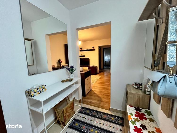 Apartament de inchiriat, 2 camere, semidecomandat, 56 mp, Podu Ros - 1