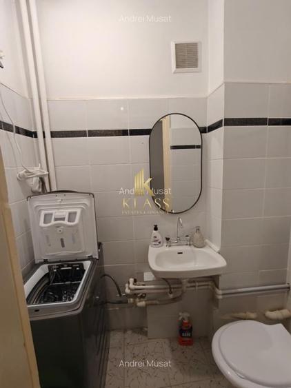Apartament cu 3 camere, mobilat în P-ța Universității