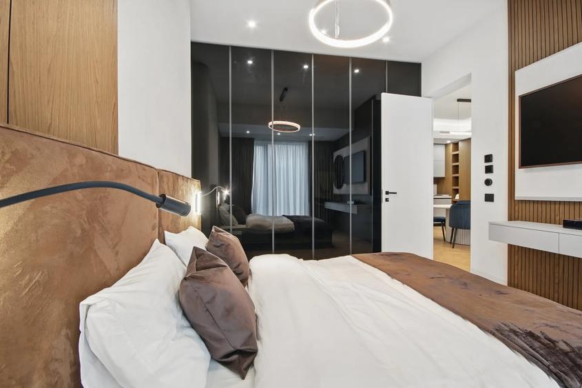 Apartament cu 3 camere decomandat în Floreasca
