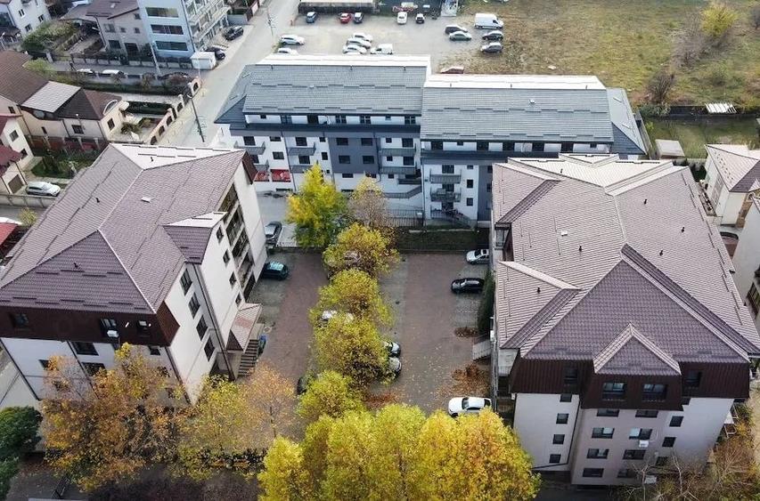 Apartament cu 3 camere decomandat în Dobroești