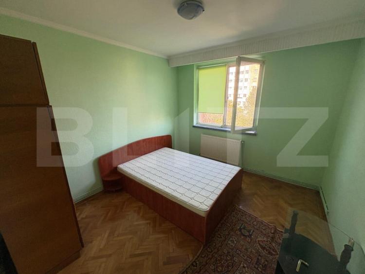 Apartament cu 2 camere semidecomandat în Craiovei