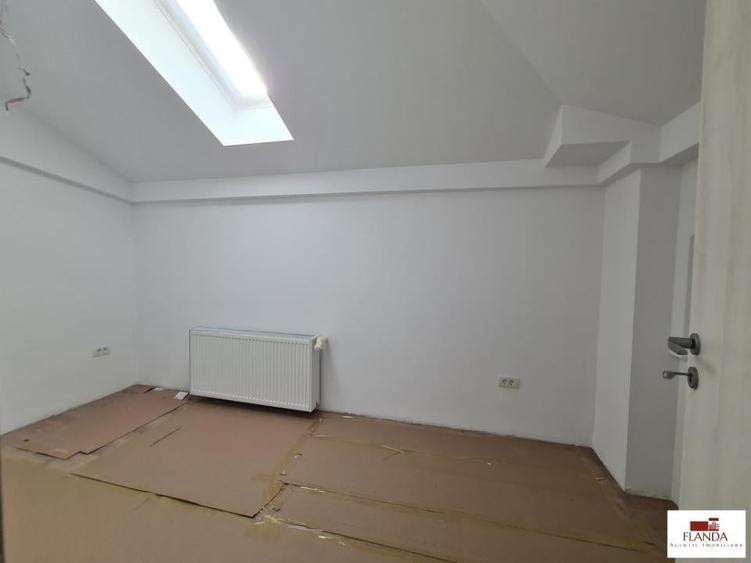 Casă cu 5 camere cu Canalizare în Chiajna