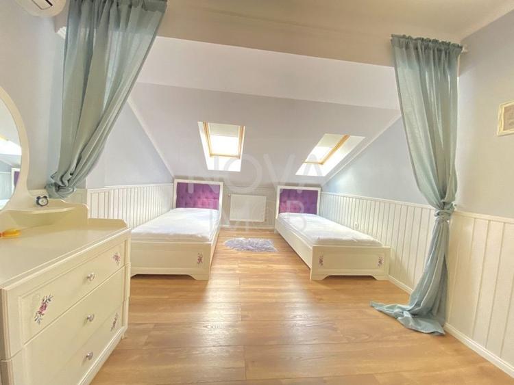 Apartament cu 3 camere decomandat, mobilat în Ștrand