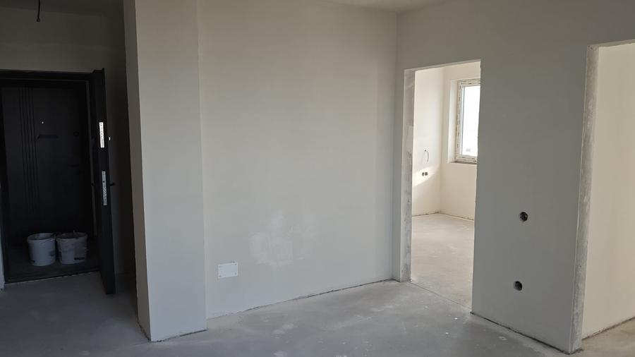 Apartament cu 3 camere semidecomandat în Apahida