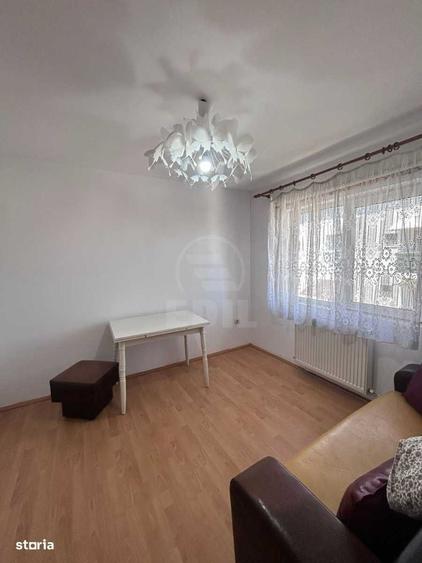 Casă cu 3 camere semidecomandat în Florești