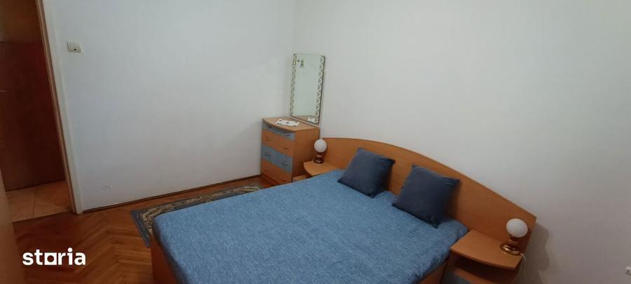 Apartament cu 2 camere decomandat în Titan