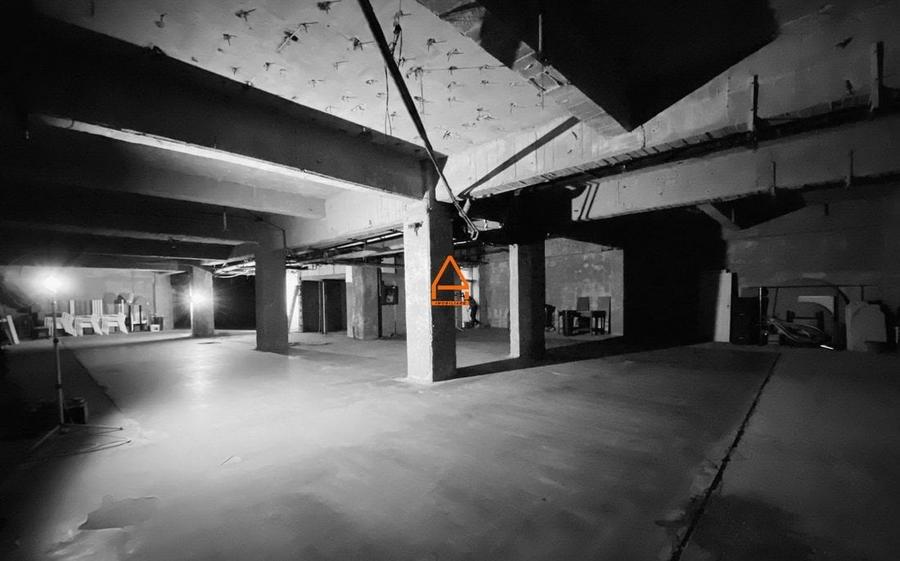 Spațiu comercial, de 460 mp, în Centru Civic