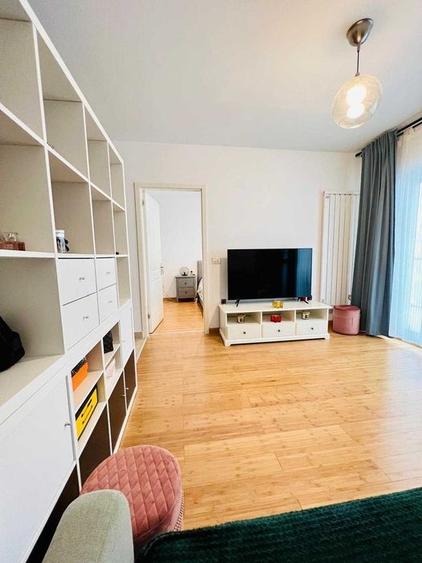 Apartament cu 2 camere semidecomandat, mobilat în Timpuri Noi