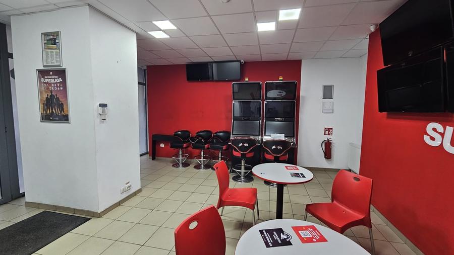 Spațiu comercial, de 58 mp, în P-ța Amzei