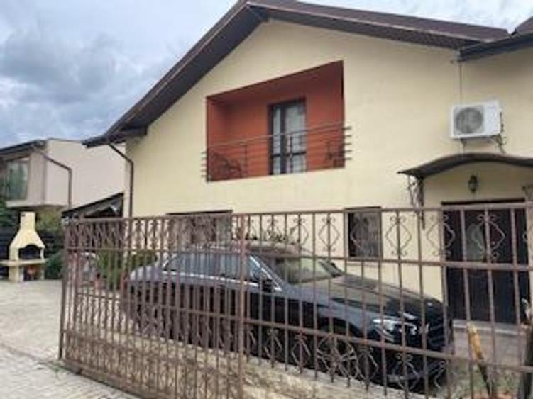 Casă cu 5 camere cu Teren 235 Mp în Pipera