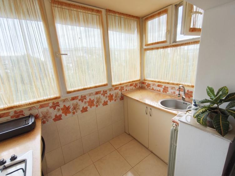 Apartament cu 3 camere decomandat în Decebal