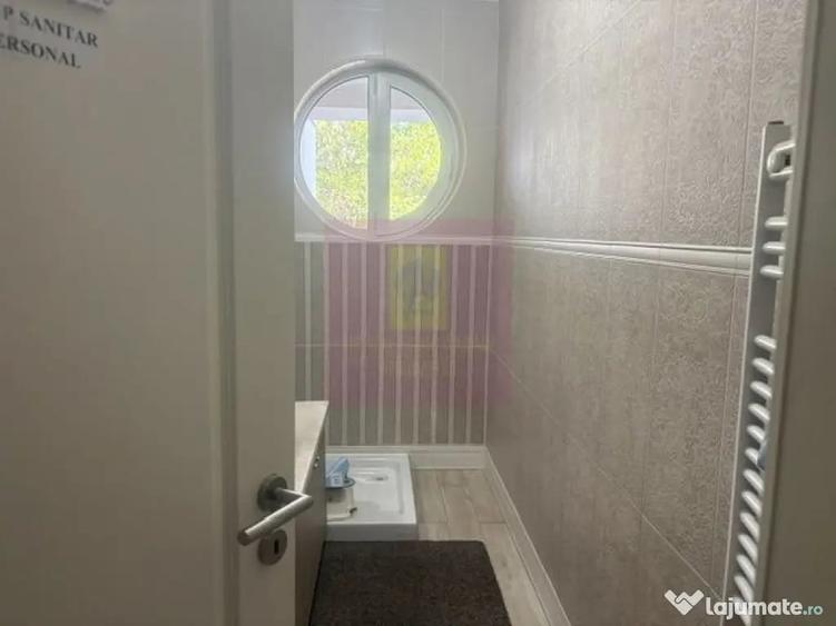 Casă cu 10 camere cu Teren 446 Mp în Drumul Sării