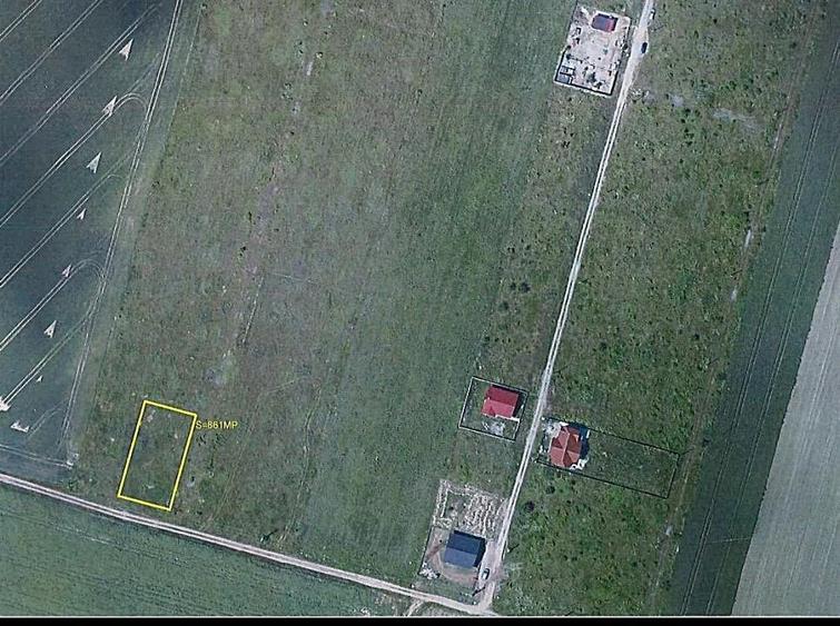 Teren de 861 mp, în Gepiu