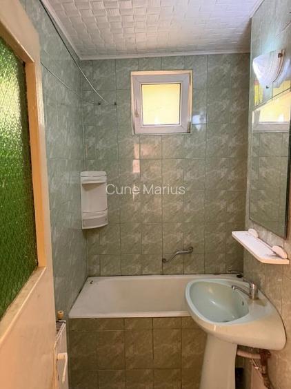 Vand apartament 2 camere semidecomandat
