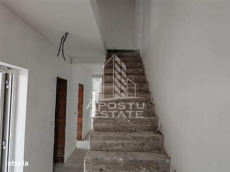 Casă cu 4 camere în Giarmata