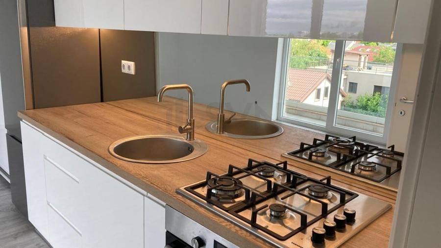 Apartament cu 2 camere decomandat în Pipera