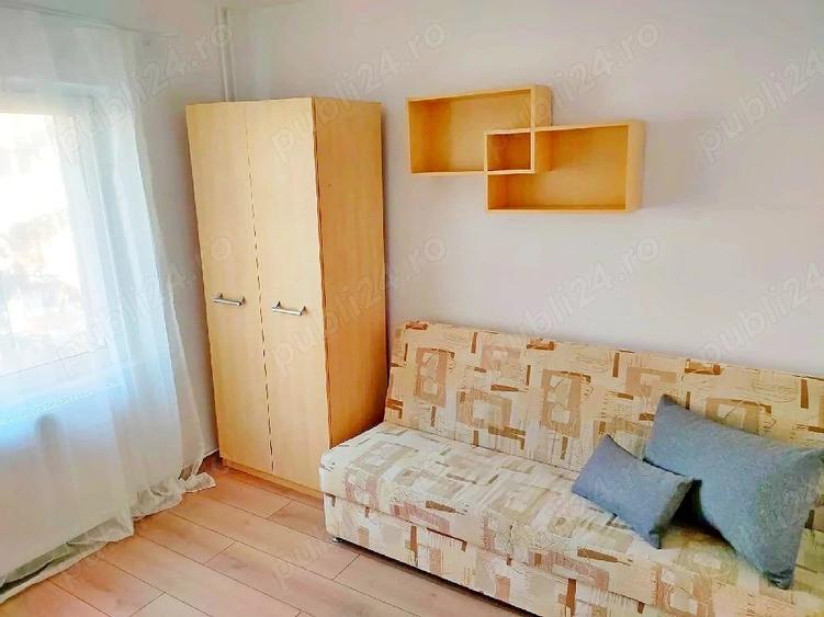 Apartament cu 3 camere decomandat în Aradului