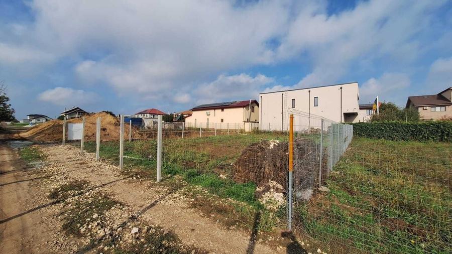 Teren de vanzare LAZU 420 m cu utilitati - 3