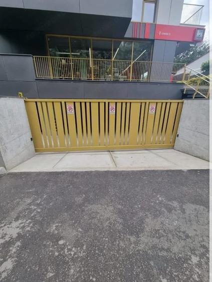 Apartament cu 3 camere decomandat în Faleza Nord