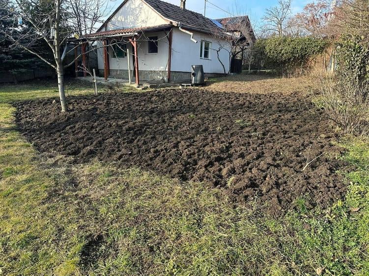 Casă cu 2 camere cu Teren 1150 Mp în Central
