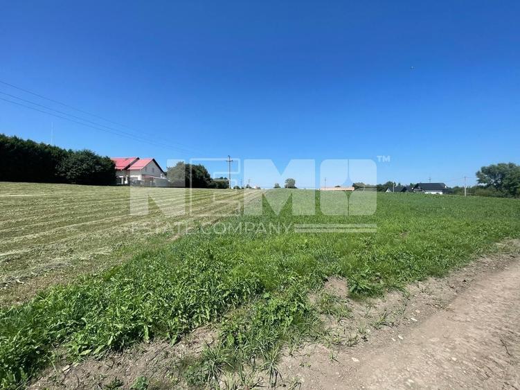Teren agricol intravilan de 2100 mp, în Central