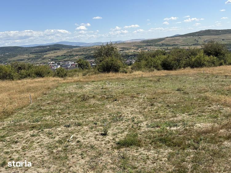 Teren intravilan pentru casa 500mp vedere panoramica Aleea Trifoiului