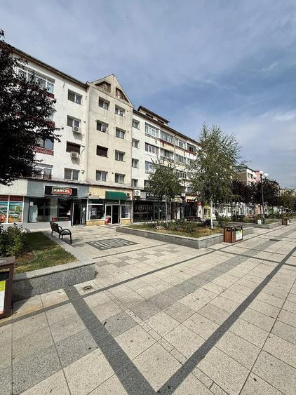 Spațiu comercial, de 60 mp, în Central