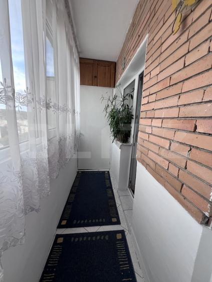 Apartament cu 3 camere decomandat, mobilat în Est