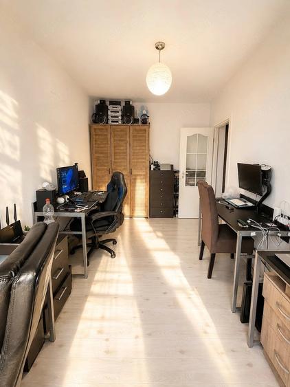 Casă cu 5 camere cu Teren 700 Mp în Sânmihaiu Român