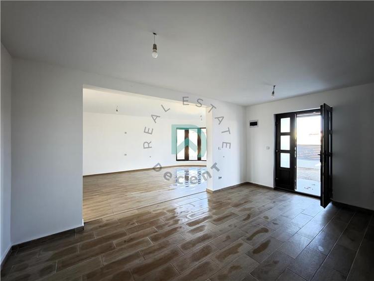 Casă individuală cu 5 camere cu Teren 520 Mp în Bod