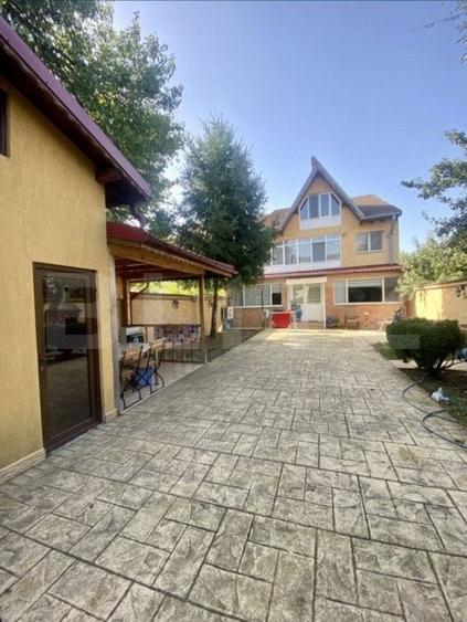 Spațiu comercial, de 450 mp, în Micro 6