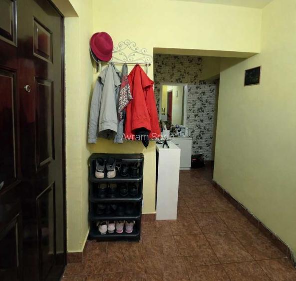Apartament - vand sau schimb