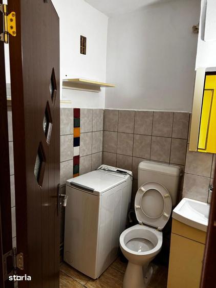 Garsonieră decomandată, mobilată în Florilor