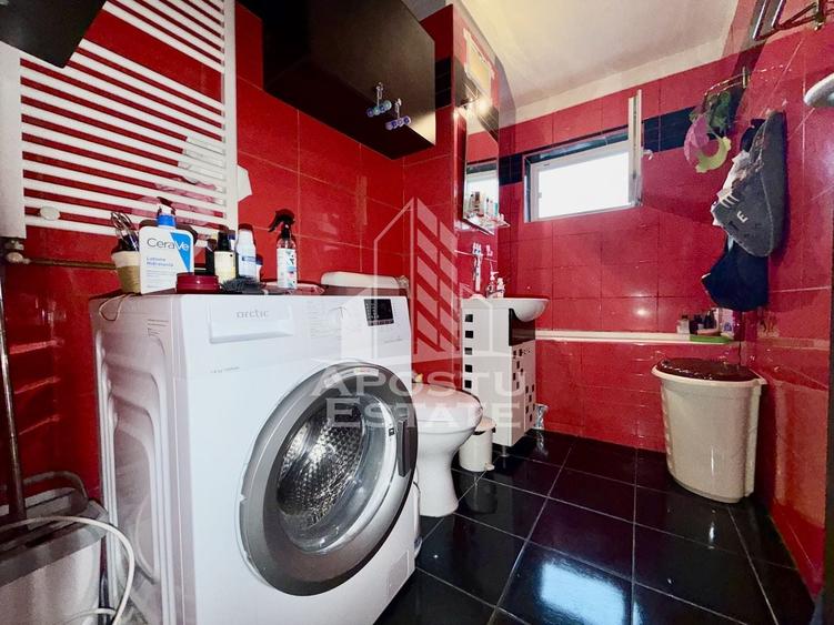 Apartament cu 3 camere semidecomandat, mobilat în Girocului