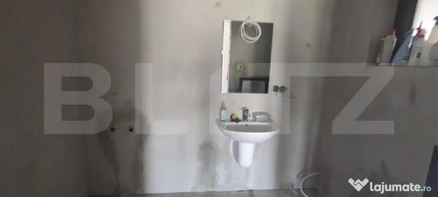 Casă cu 5 camere cu Teren 1000 Mp în Unirea
