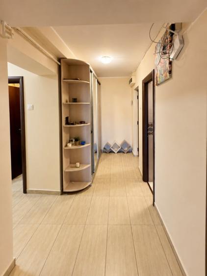Apartament cu 3 camere decomandat în ICIL