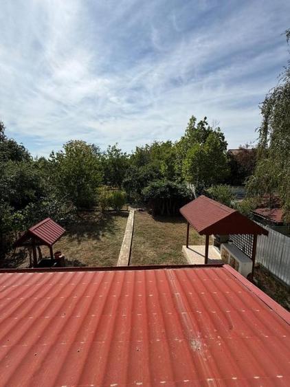 Casă cu 5 camere cu Teren 580 Mp în Mogoșoaia