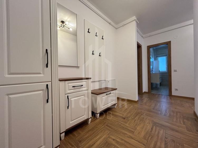 Apartament cu 3 camere decomandat, mobilat în Turnișor